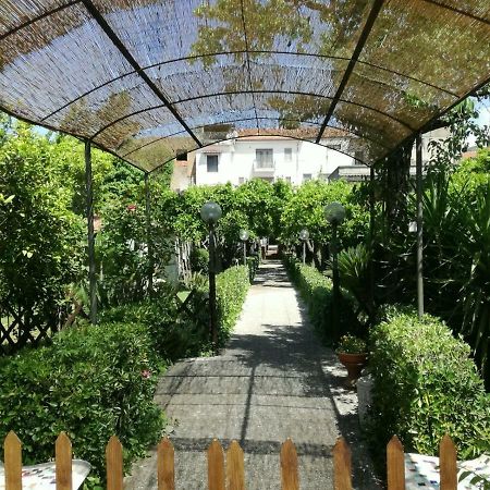 Il Giardino Degli Agrumi Касерта Екстериор снимка