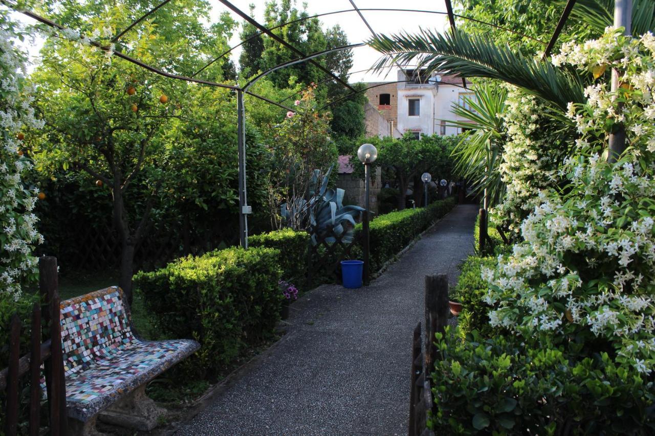 Il Giardino Degli Agrumi Касерта Екстериор снимка