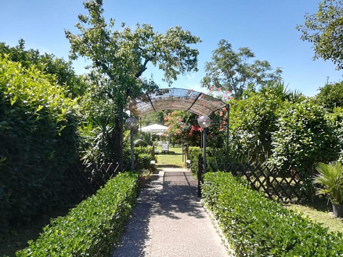 Il Giardino Degli Agrumi Касерта Екстериор снимка